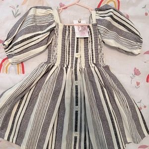 Gray and cream striped 4T girls dress with tag.